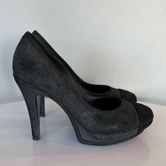CHANEL CC Logo Metallic Suede Pumps Size 37 - Picture 3 of 16